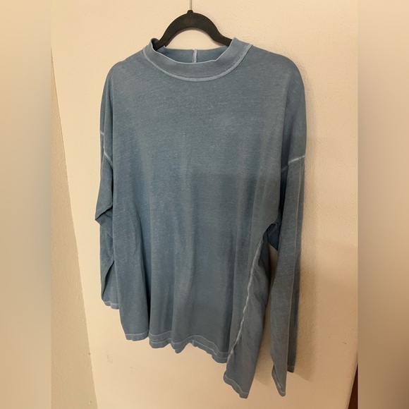We the free long sleeve distressed thread look style grey/blue  shirt top - Picture 2 of 7